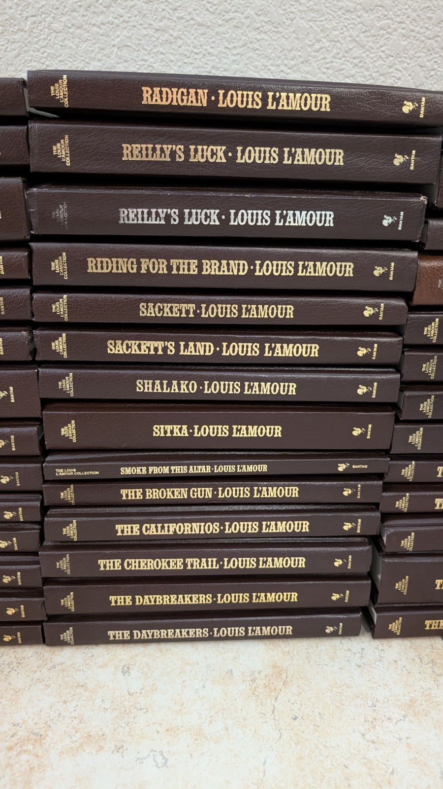 LOUIS L&rsquo;AMOUR LEATHERETTE HC BOOKS SACKETT BANTAM WESTERN – Pick Your Title Menu