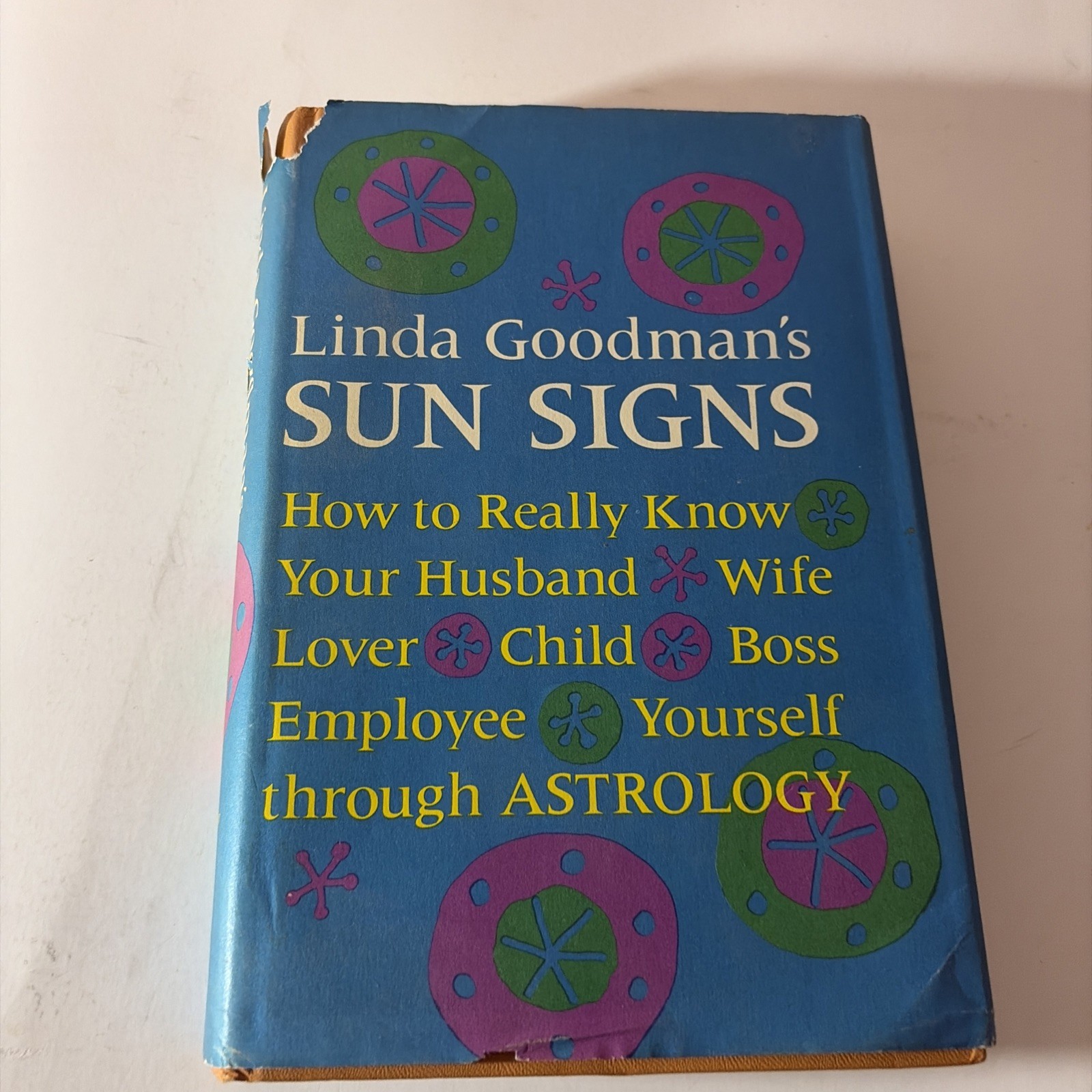 Linda Goodman&rsquo;s Sun Signs Hardcover/DJ 1968 Book Club Edition Astrology