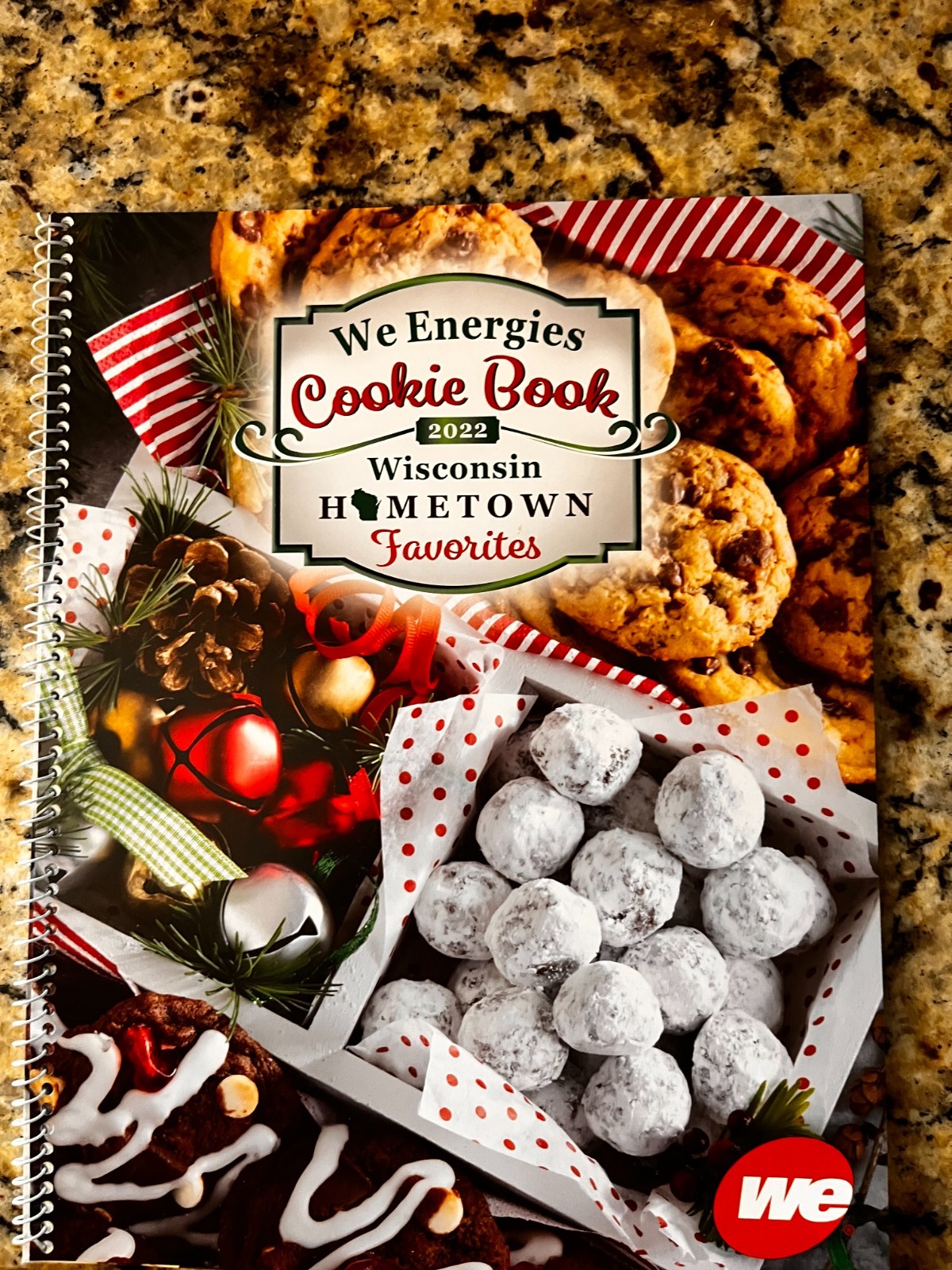 Lot of 3: 2021 2022 2023 Wisconsin Electric WE Energies Christmas Cookie Books