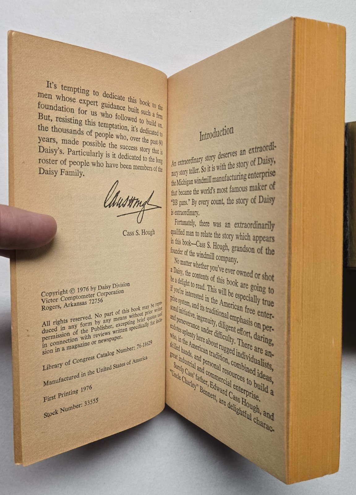 It&rsquo;s A Daisy By Cass S Hough SIGNED 1976 1st Printing