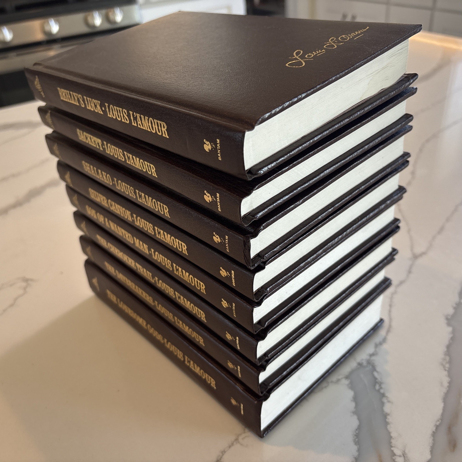 The Louis L&rsquo;Amour Collection Bantam Leatherette Hardcover Edition Lot Of 8. O-14