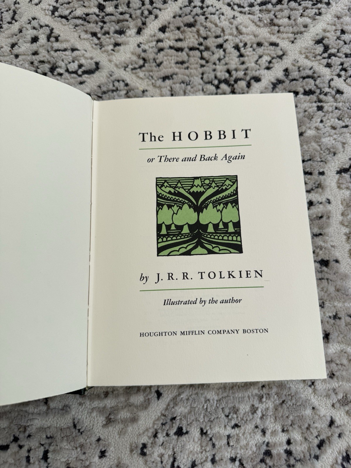 The Hobbit Hardcover Illustrated w/ Slipcase (1966) J.R.R. Tolkien