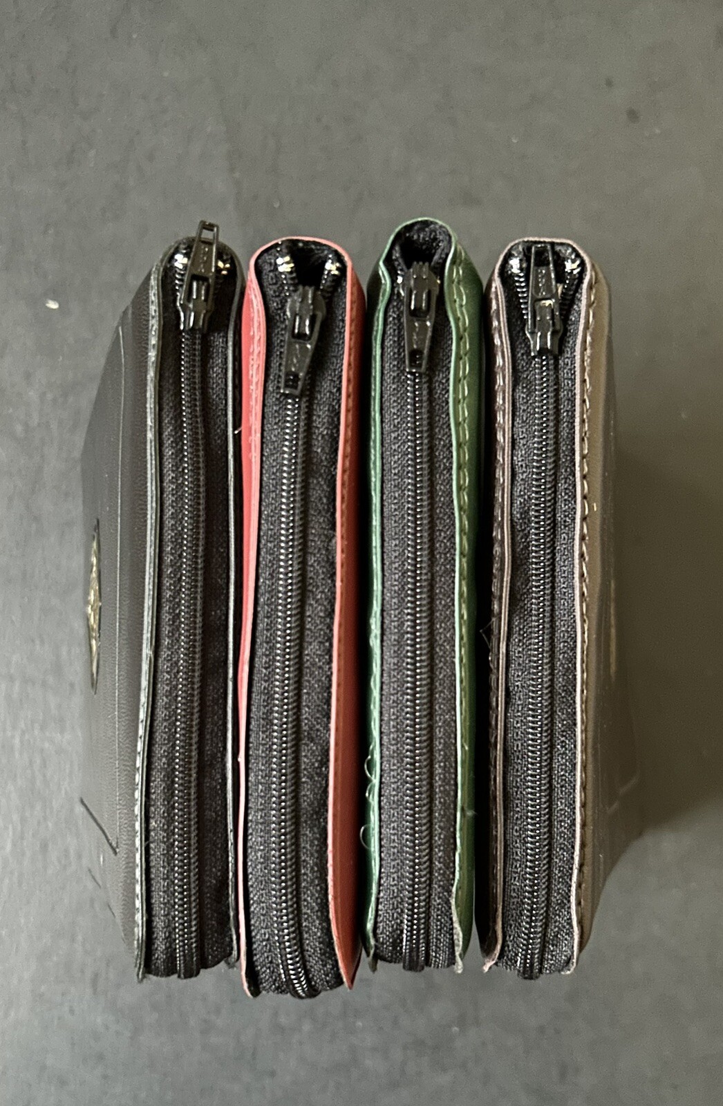 The Holy Quran Arabic Zipper Faux Leather 7.0 »x 5.5 » (Colors May Vary)