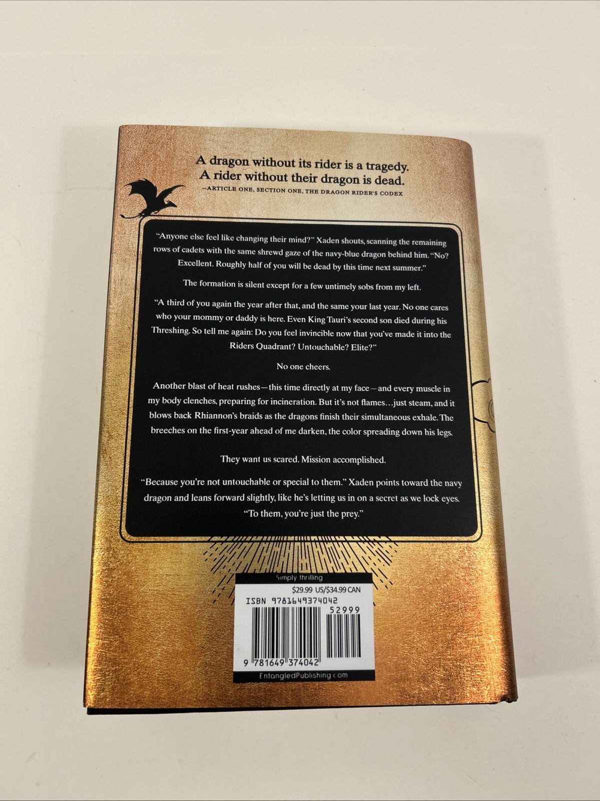 Fourth Wing – Hardcover By Yarros, Rebecca – VG