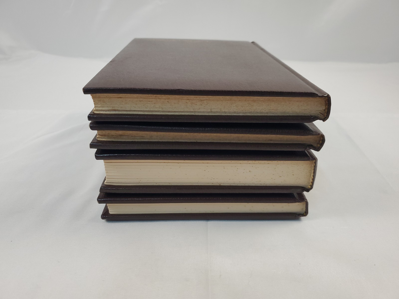 The Louis L&rsquo;amour Collection Leatherette Bantam Book Lot of 4
