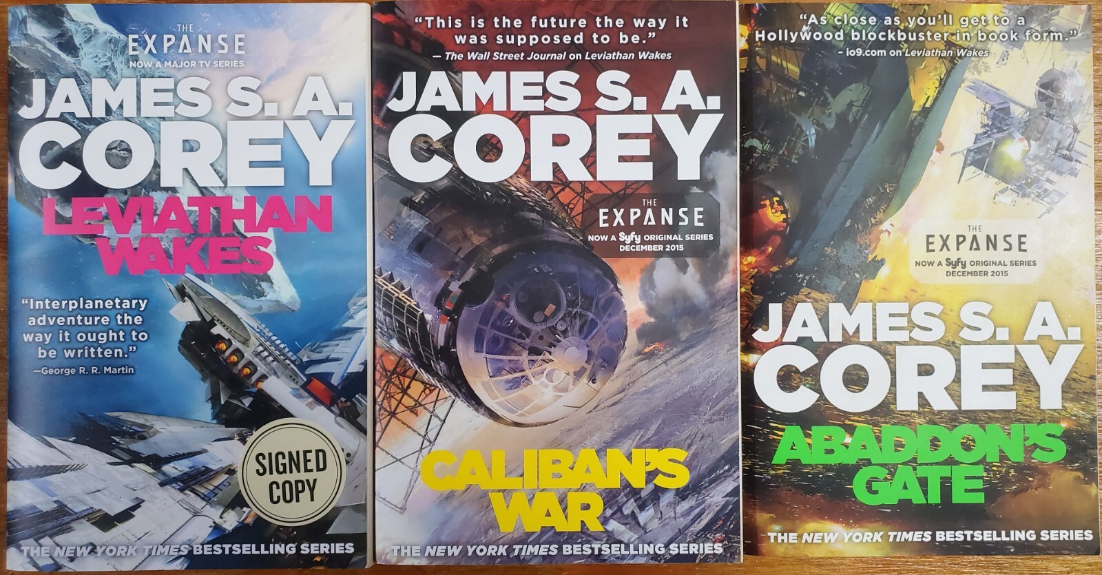 First 3 Volumes of the « Expanse » book series, Vol 1 signed