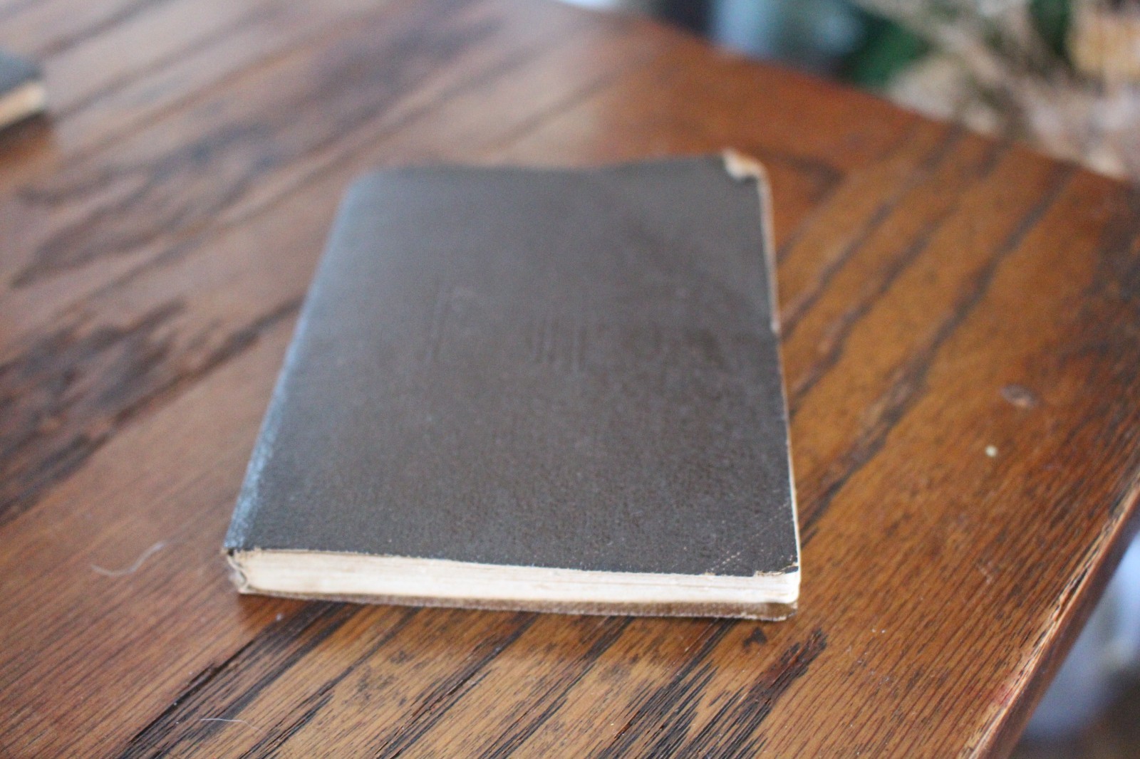 Little Leather Library – A CHRISTMAS CAROL Charles Dickens Antique Book 1920&rsquo;s