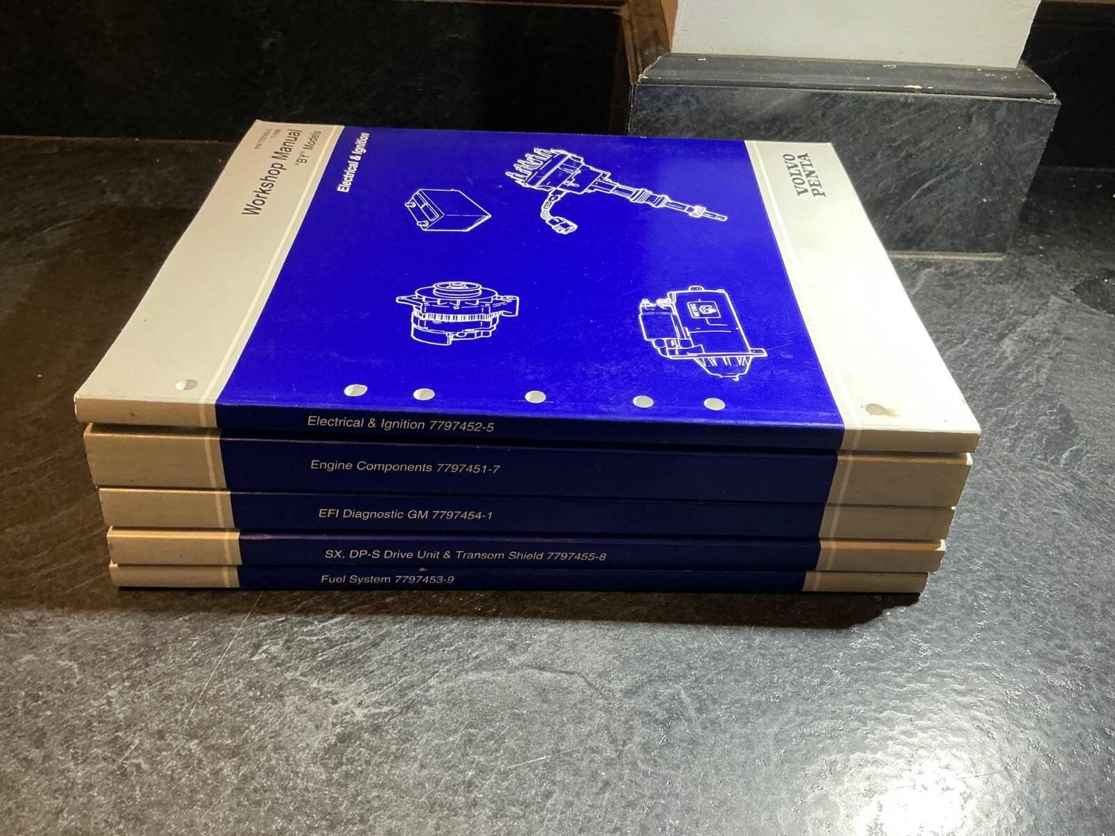 1998 Volvo Penta « BY » Factory Workshop Manual 3.0L, 4.3L, 5.0L, 5.7L, 7.4L, 8.2L