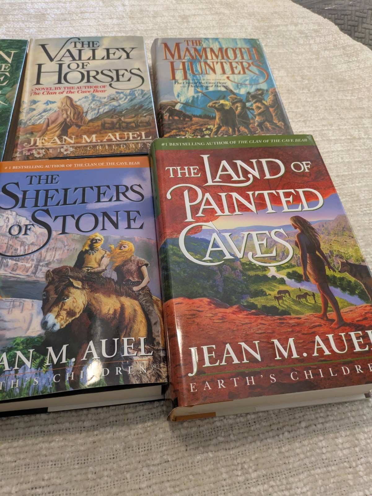 Clan of the Cave Bear (Earth&rsquo;s Children) Full Series 6 Books, HCDJ, Jean M. Auel