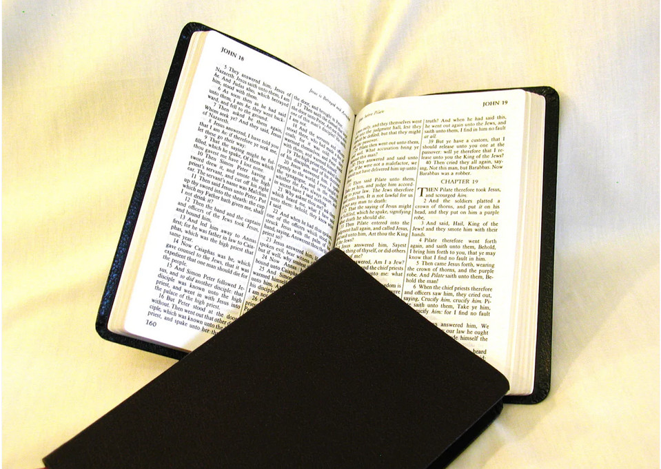 Classic Soul Winner&rsquo;s New Testament with Helps (KJV) Black Geniune Bond Leather
