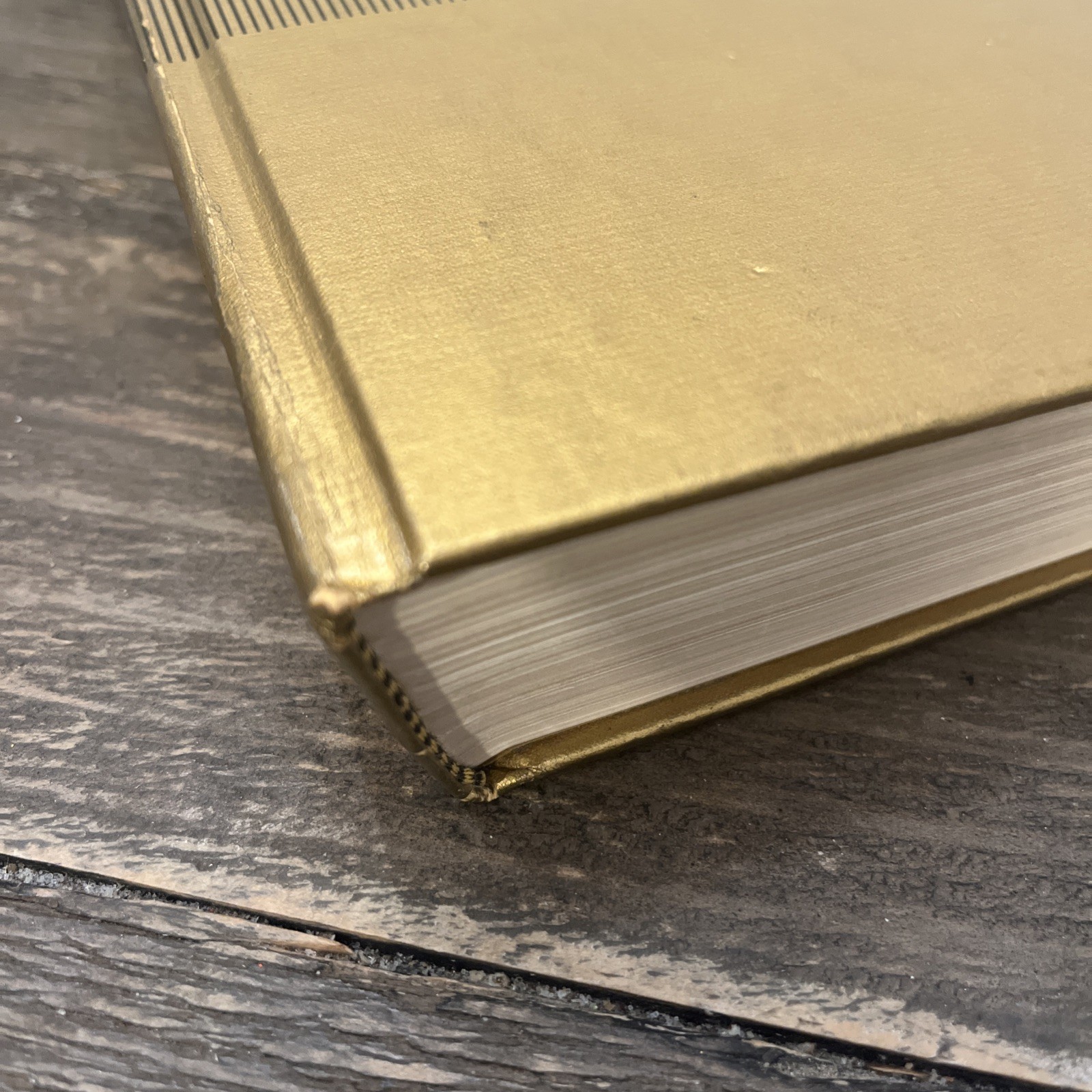 Vtg 1976 Good News Bible Today&rsquo;s English Version Gold Hardcover 480 Pages