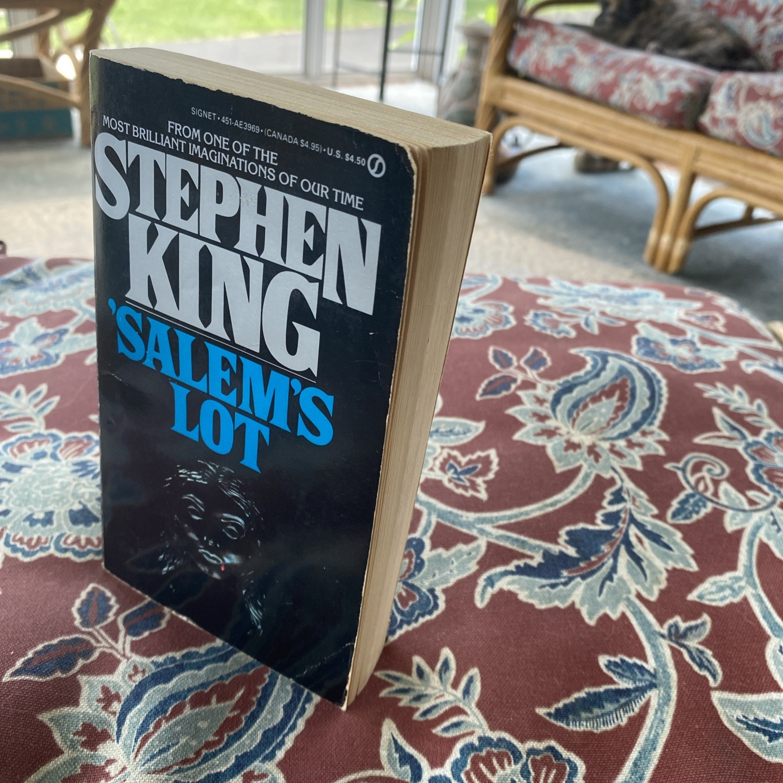 Salem&rsquo;s Lot by Stephen King, First Signet printing, 1976 paperback. Good.