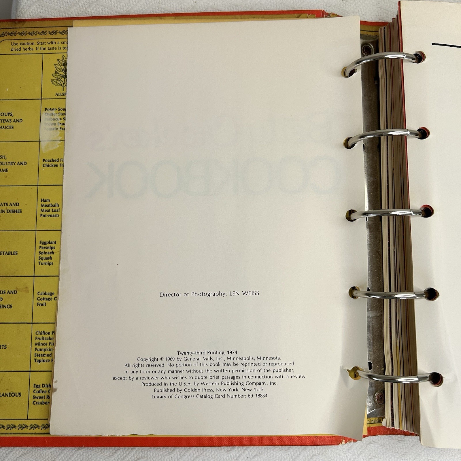 Betty Crocker&rsquo;s Cookbook 1974 Vintage 23rd Printing with 5 Ring Binder