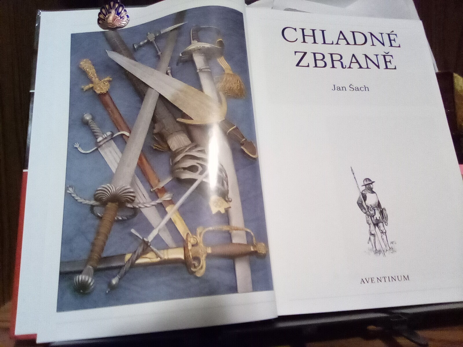 1999 « Chladne Zbrane » by Jan Sach VG Unmarked Slovakian Cold Weapon Atlas HC