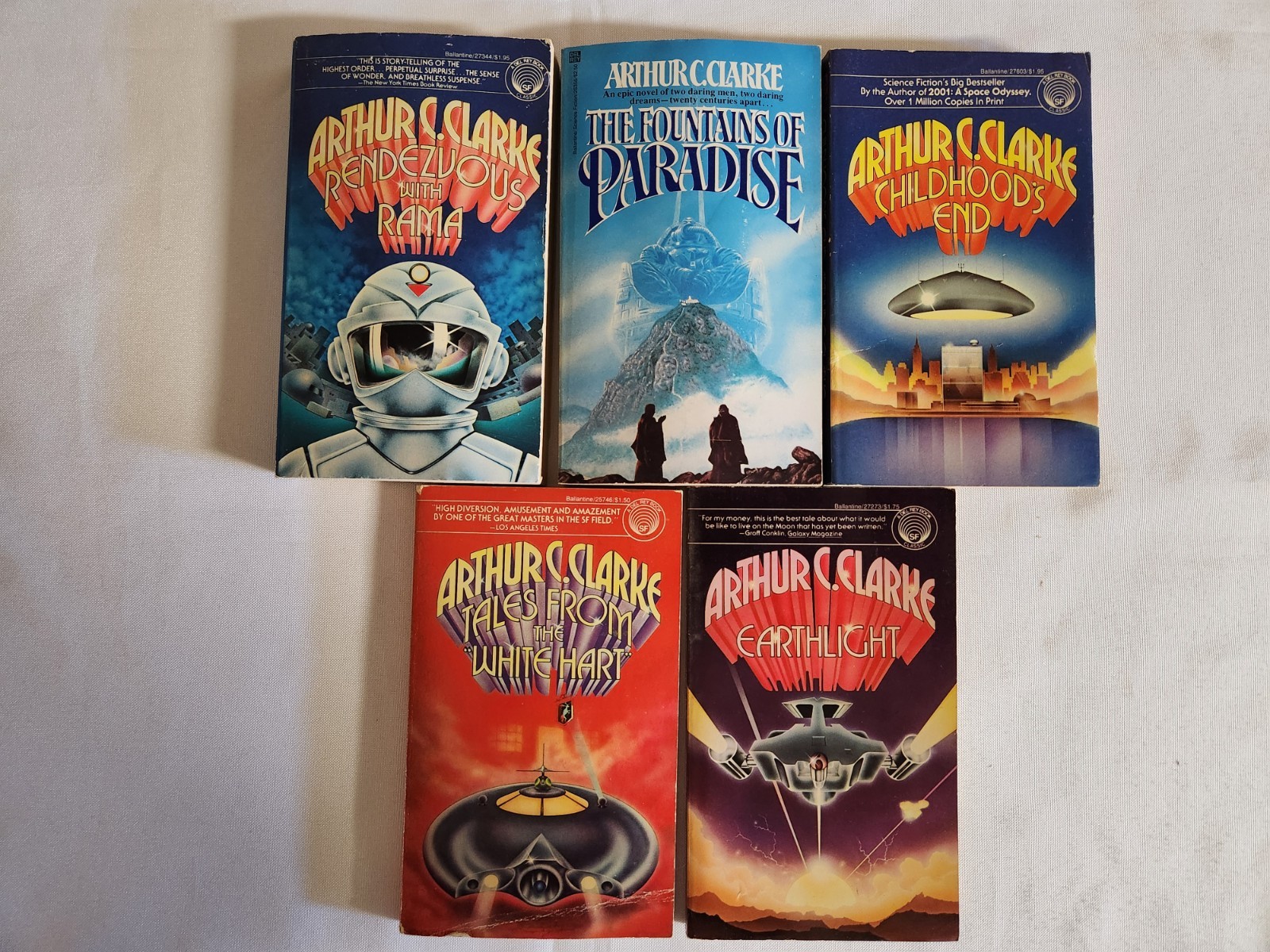 5 VTG Arthur C. Clarke Paperbacks – Earthlight, Childhood&rsquo;s End, White Heart +