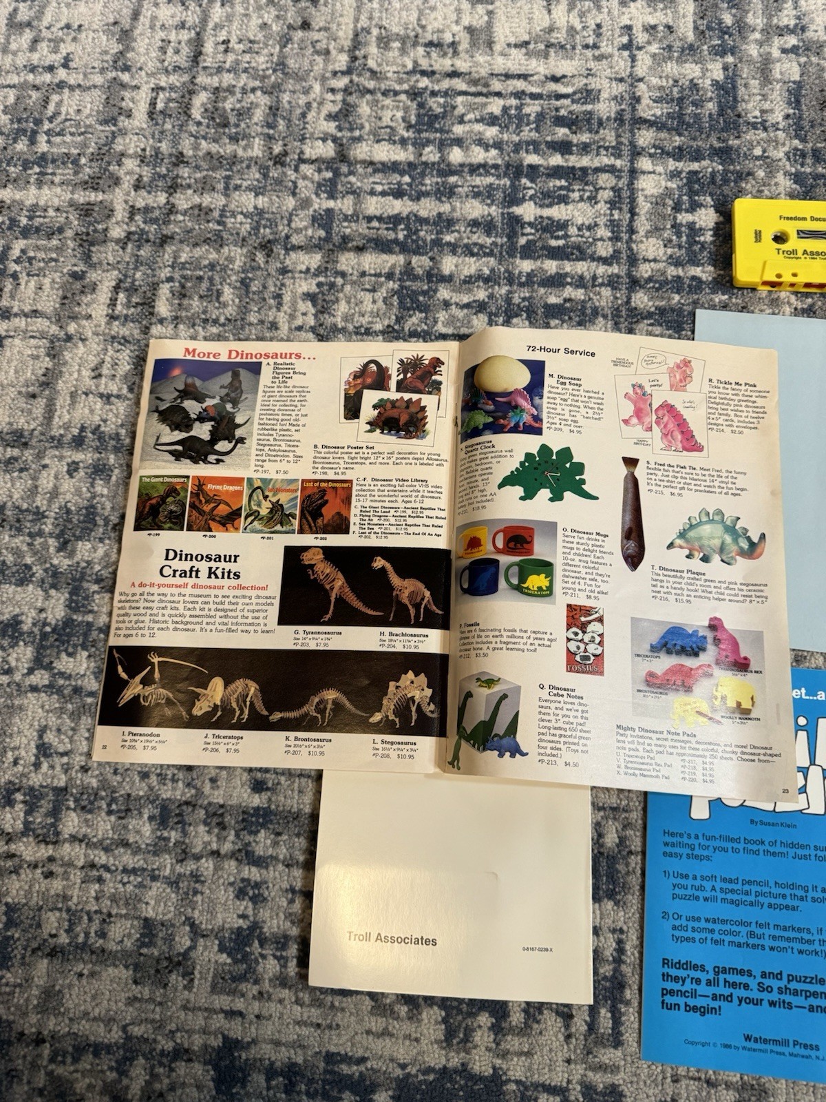 Vintage Scholastic 1980&rsquo;s TROLL BOOK CLUB Teacher FLYER BOOKLET BAG SET w/ Tape