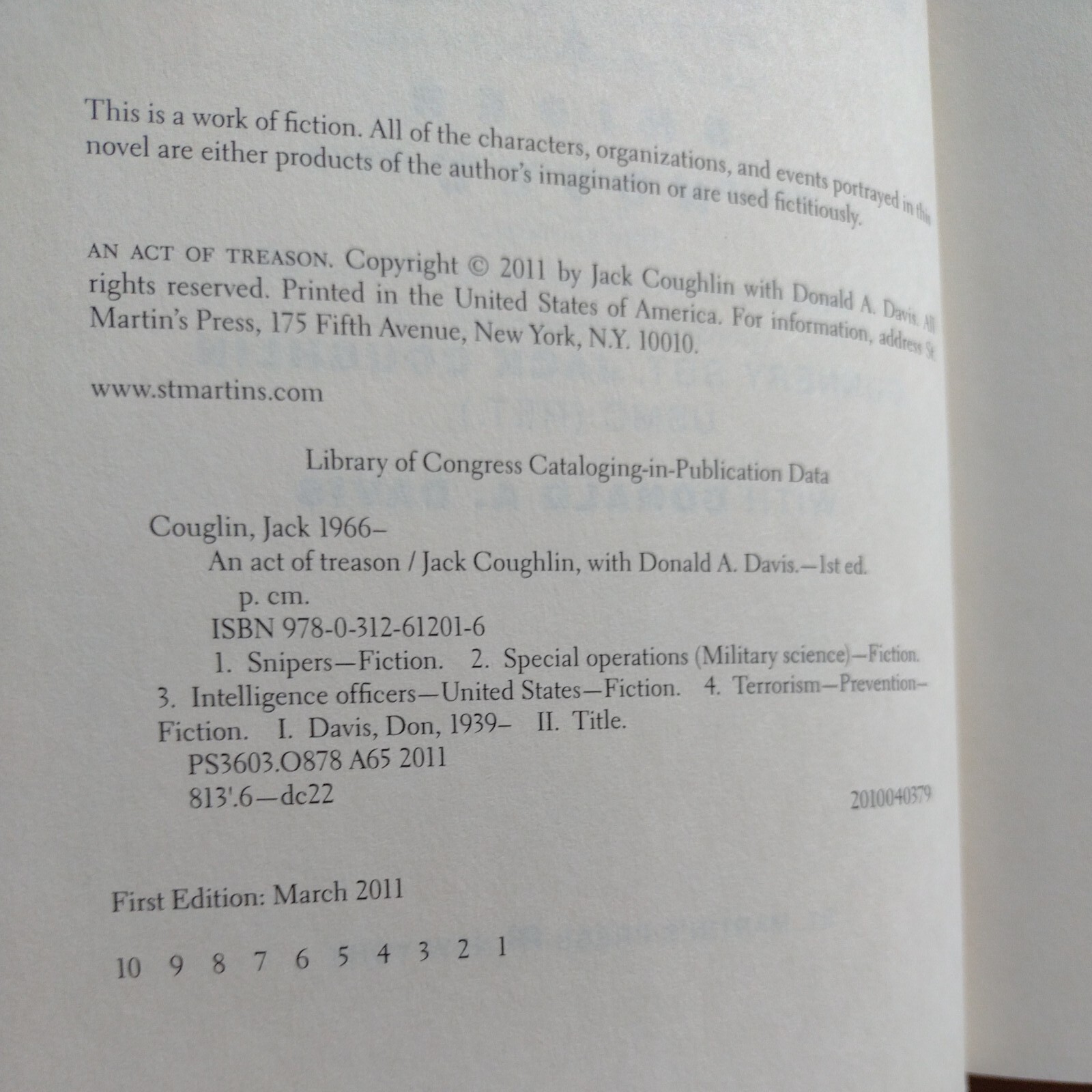 Kyle Swanson Sniper Novels Ser.: An Act of Treason by Donald A. Davis and.
