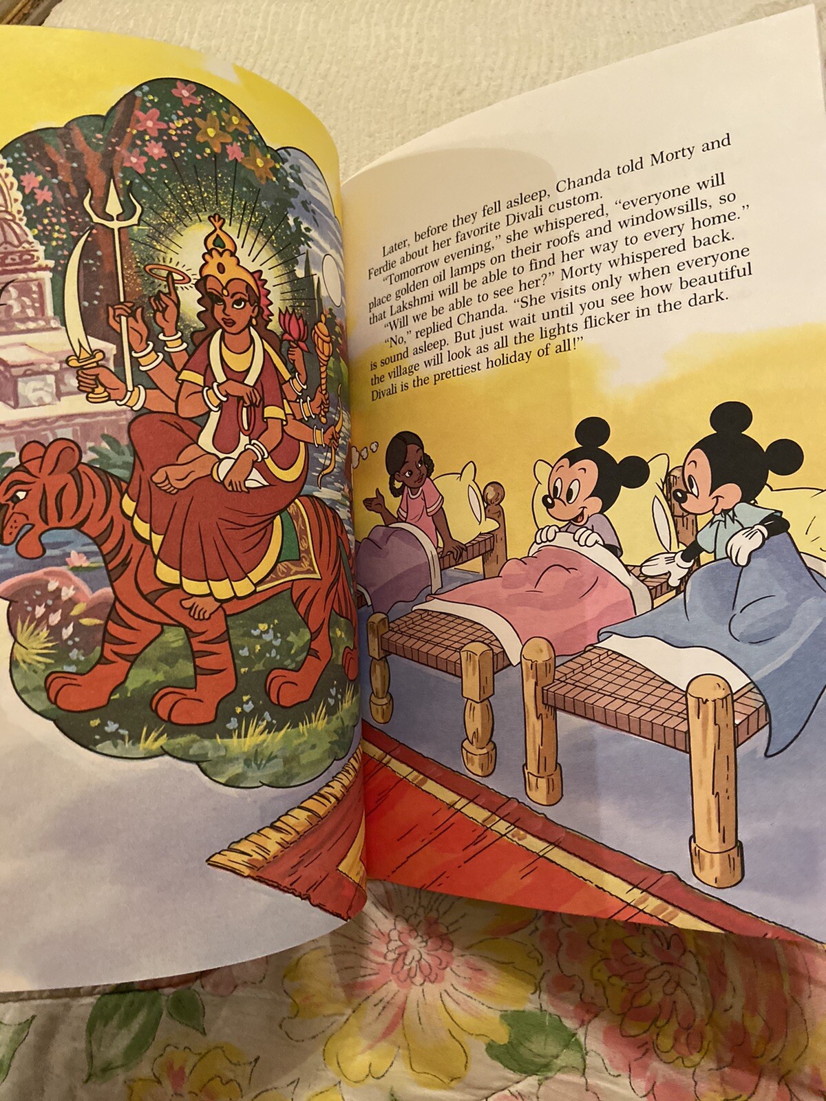 A VERY SPECIAL NEW YEAR: AN ADVENTURE IN INDIA, DISNEY&rsquo;S SMALL WORLD LIBRARY