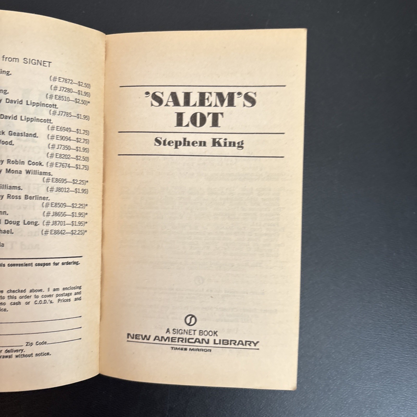 Salem&rsquo;s Lot Stephen King 1976 First Signet Printing Paperback with B&W Pictures