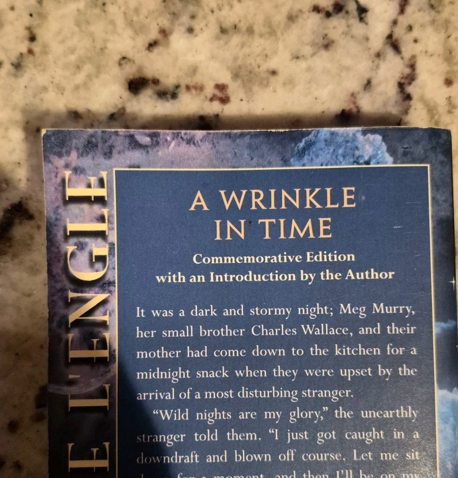 A Wrinkle in Time Paperback by Madeleine L &lsquo;Engle