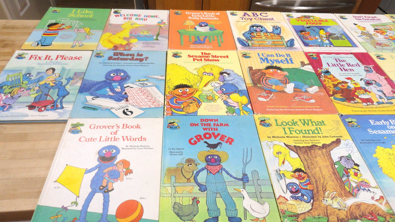 Sesame Street Book Club 1980&rsquo;s Set of 26 Books See Below for Titles & Condition