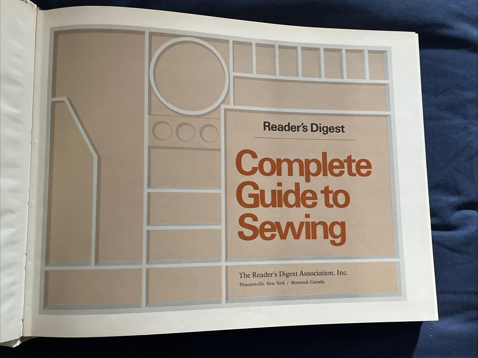 Vintage Reader&rsquo;s Digest Complete Guide to Sewing by Reader&rsquo;s Digest Editors 1976