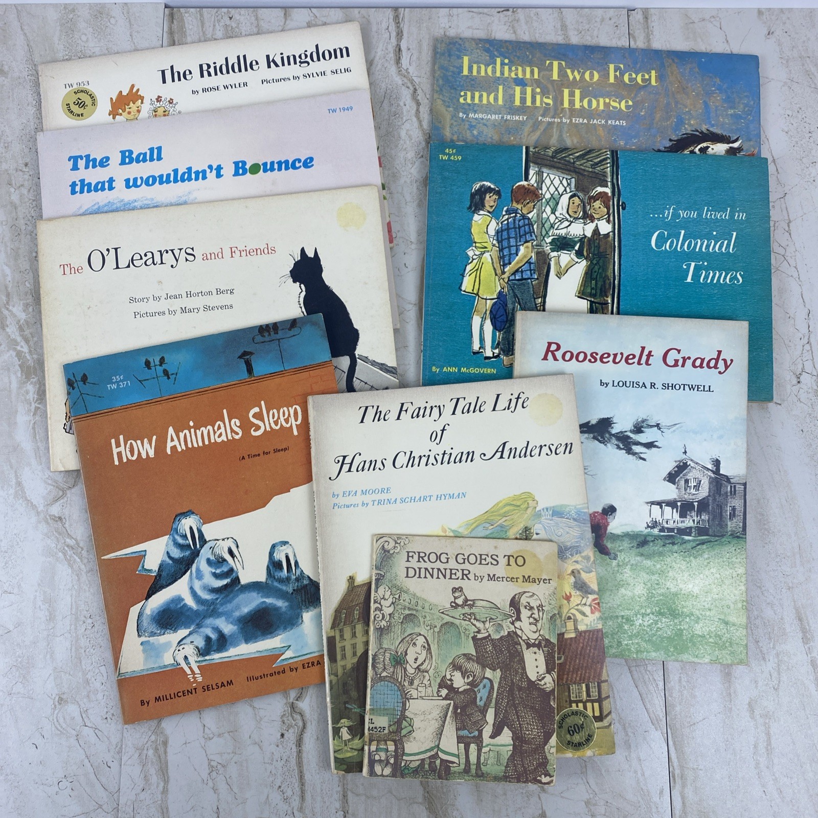 Lot of 9 Vintage Scholastic Paperbacks 1970&rsquo;s Children&rsquo;s Picture Books