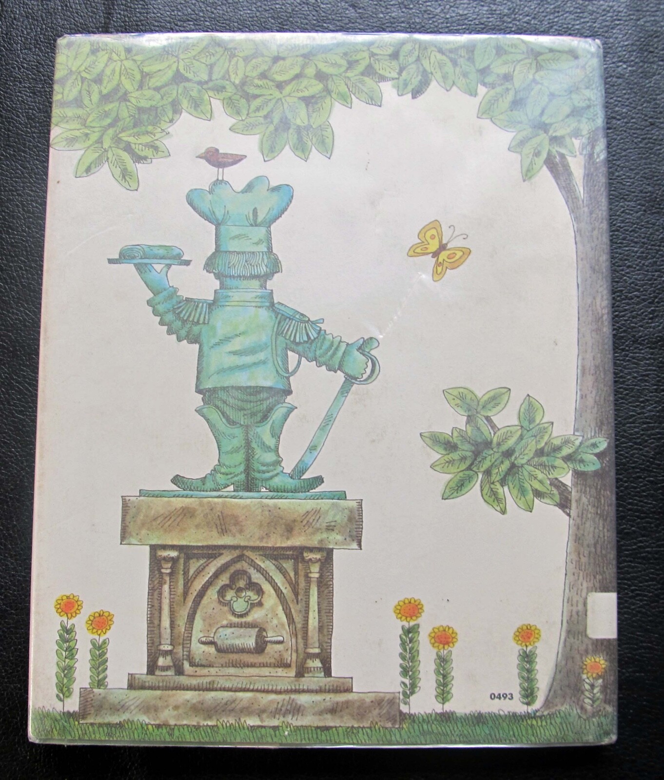 The Apple Strudel Soldier ~ Tom McGowen ~ 1968 ~ First Edition ~ Ex Library ~ DJ