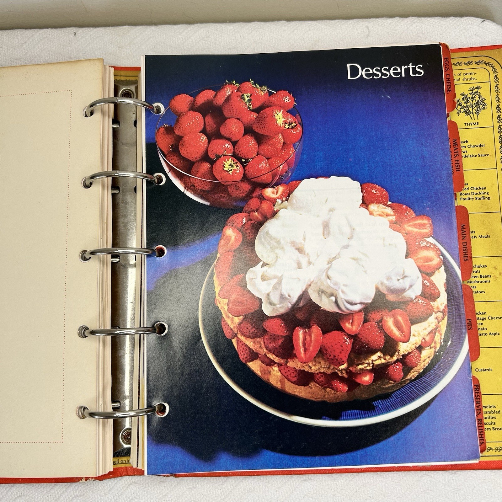 Betty Crocker&rsquo;s Cookbook 1974 Vintage 23rd Printing with 5 Ring Binder
