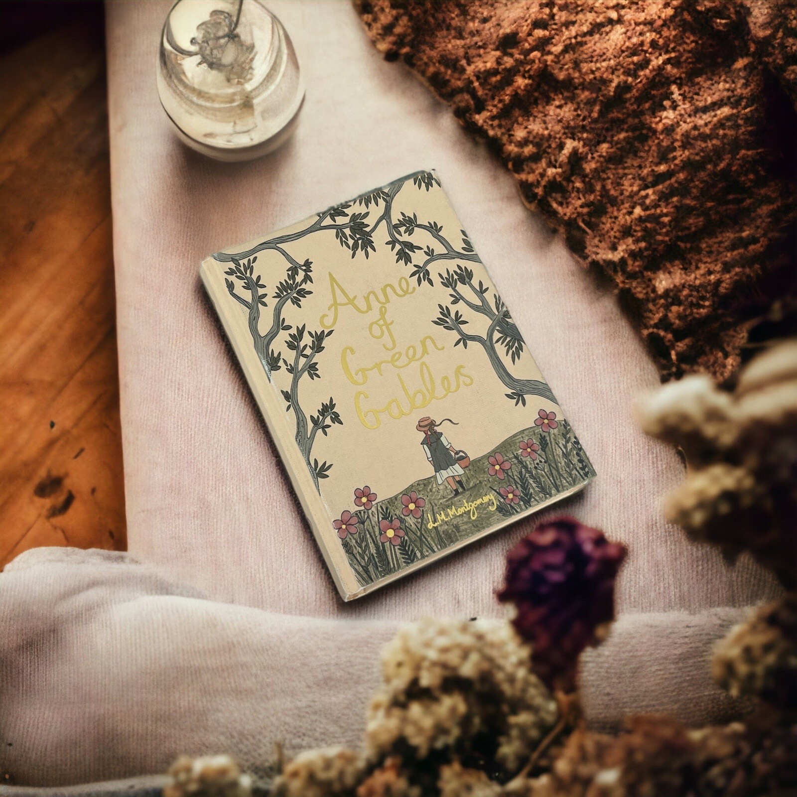 Anne of Green Gables Collector&rsquo;s Deluxe Special Edition HARDCOVER Gift Book