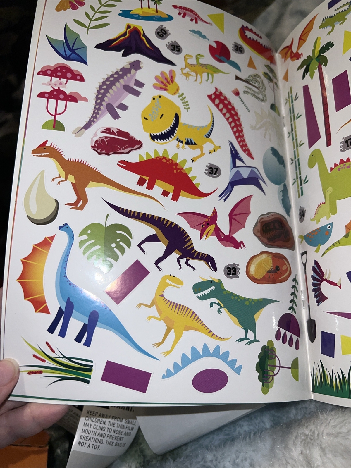 Stick to Learning – Dinosaurs 🦖 🦕 Sticker Book 📕 Brand New 🆕 2019