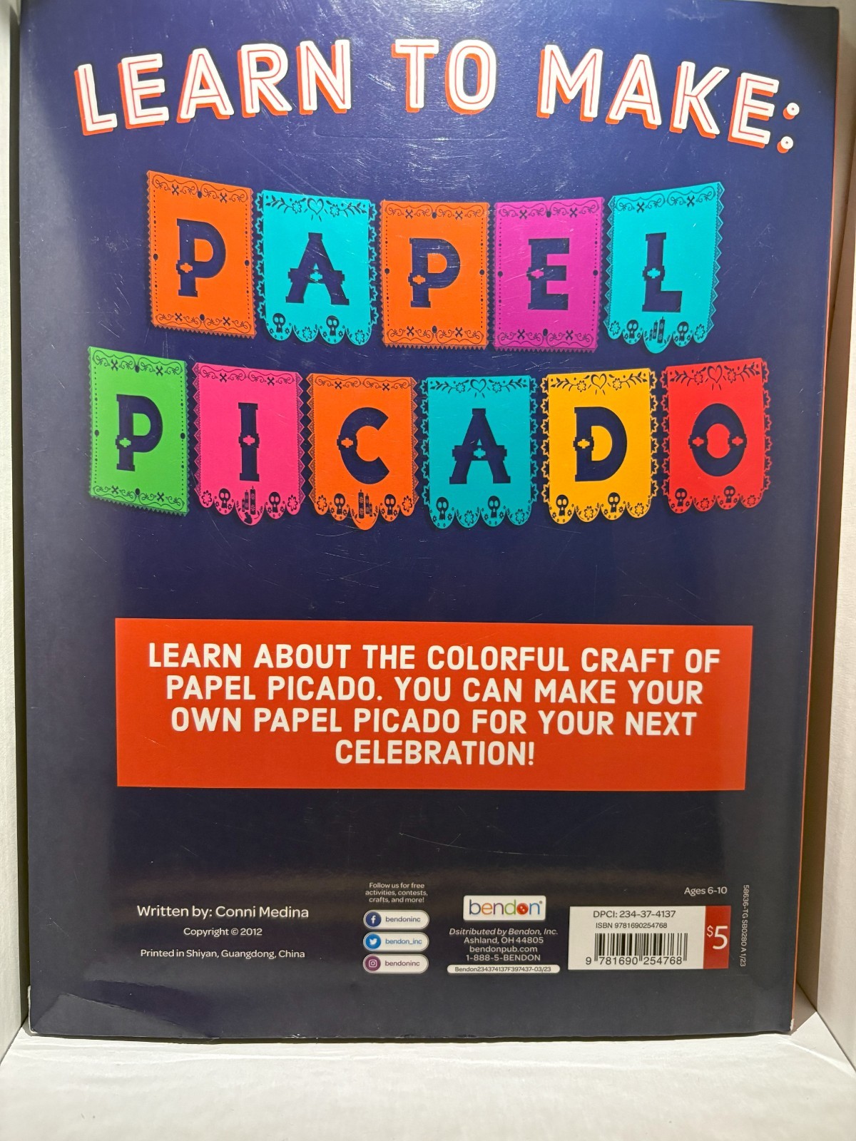 « LEARN TO MAKE PAPEL PICADO », BOOK BY BENDON INC. ART IS LIFE