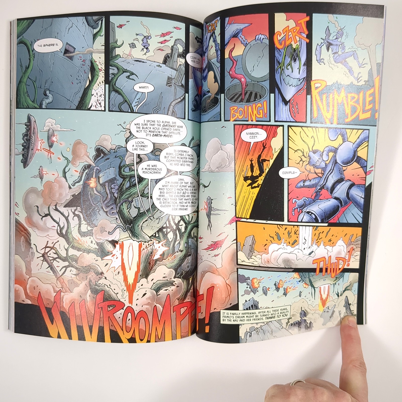 Voyagis Sci Fi Adventure Graphic Novel Paperback Book Sumeyye Kesgin 2023