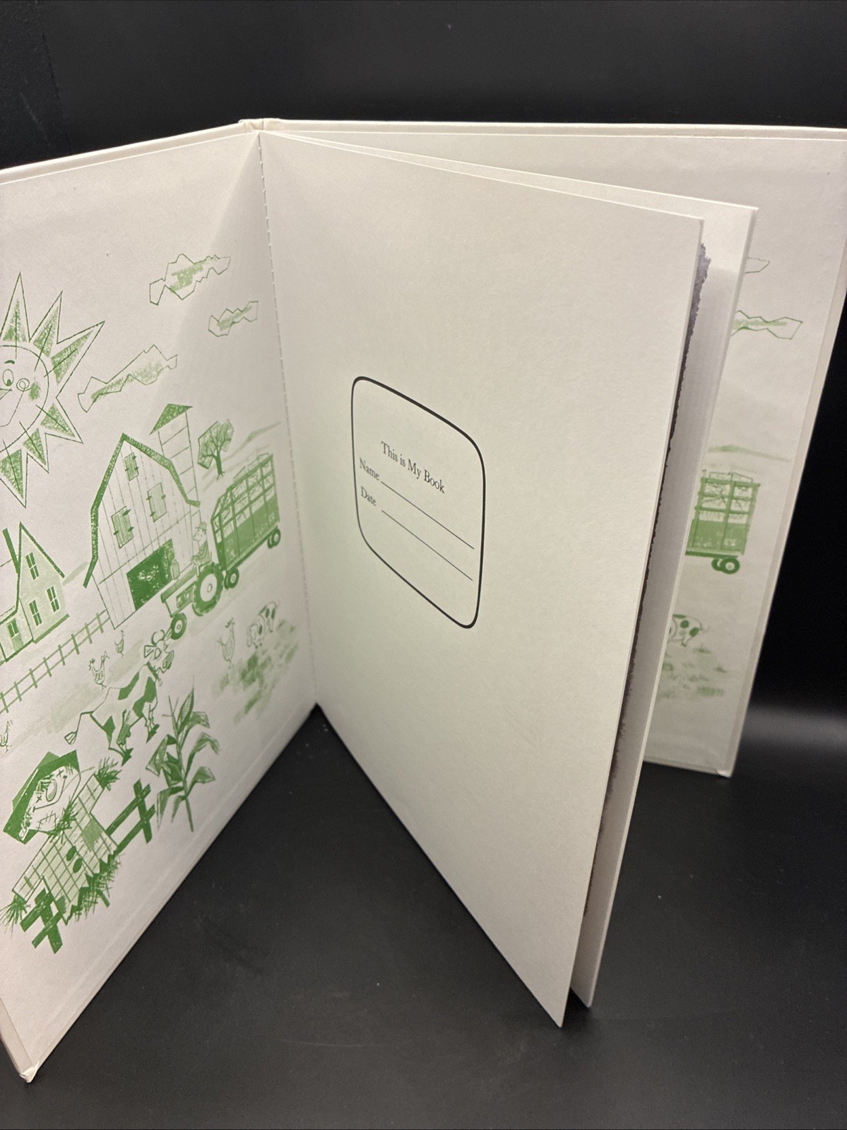 A John Deere Storybook For Little Folks « Centennial Surprise » Hardcover