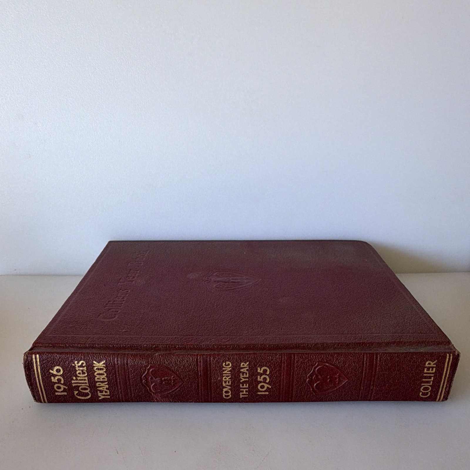 Collier Collier&rsquo;s Year Book 1956 Hardcover Leather Bound English Reference