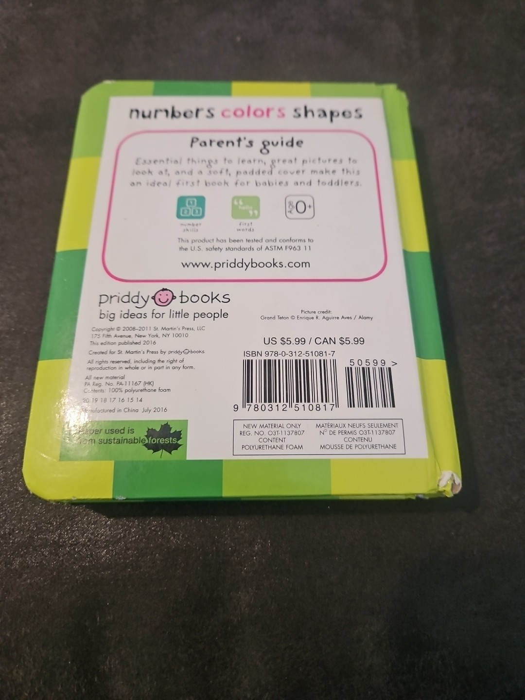 2011, « First 100 Padded: Numbers, Colors, Shapes » by Roger Priddy