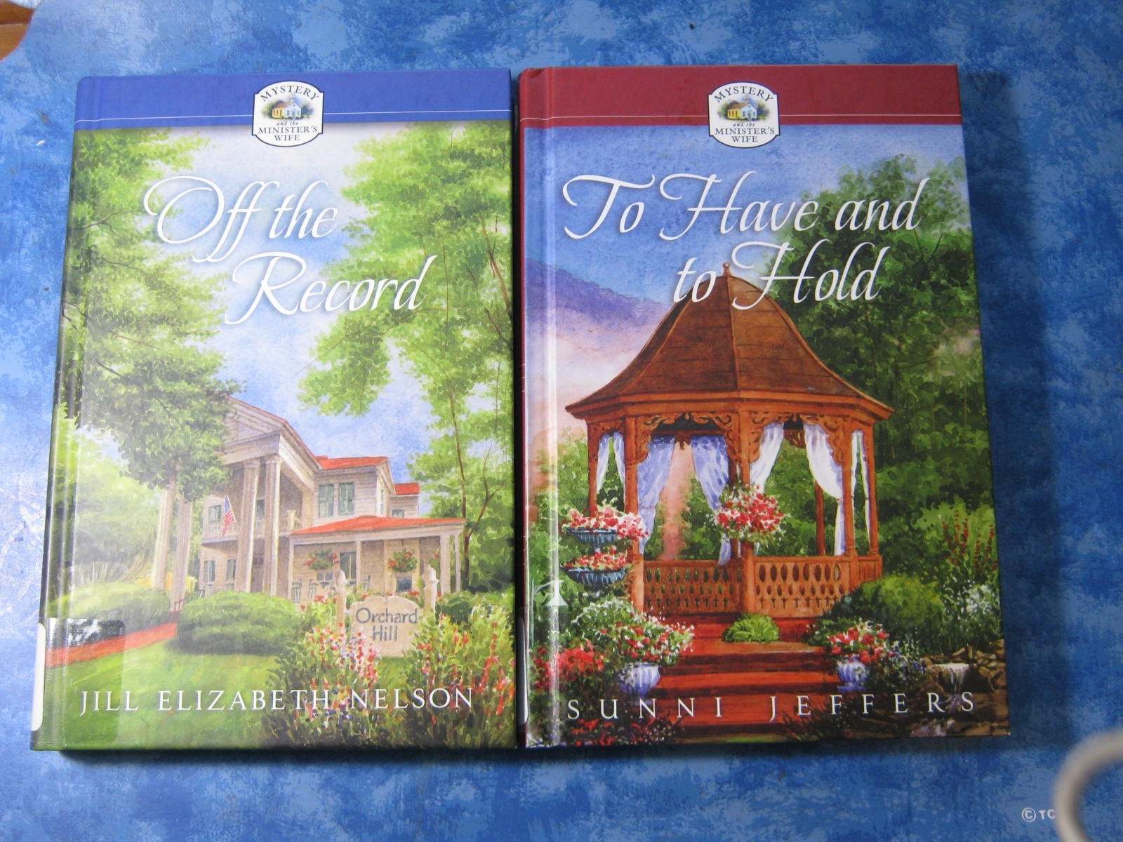 LOT OF 13 MYSTERY AND THE MINISTER&rsquo;S WIFE HC 2009 Guideposts VGC