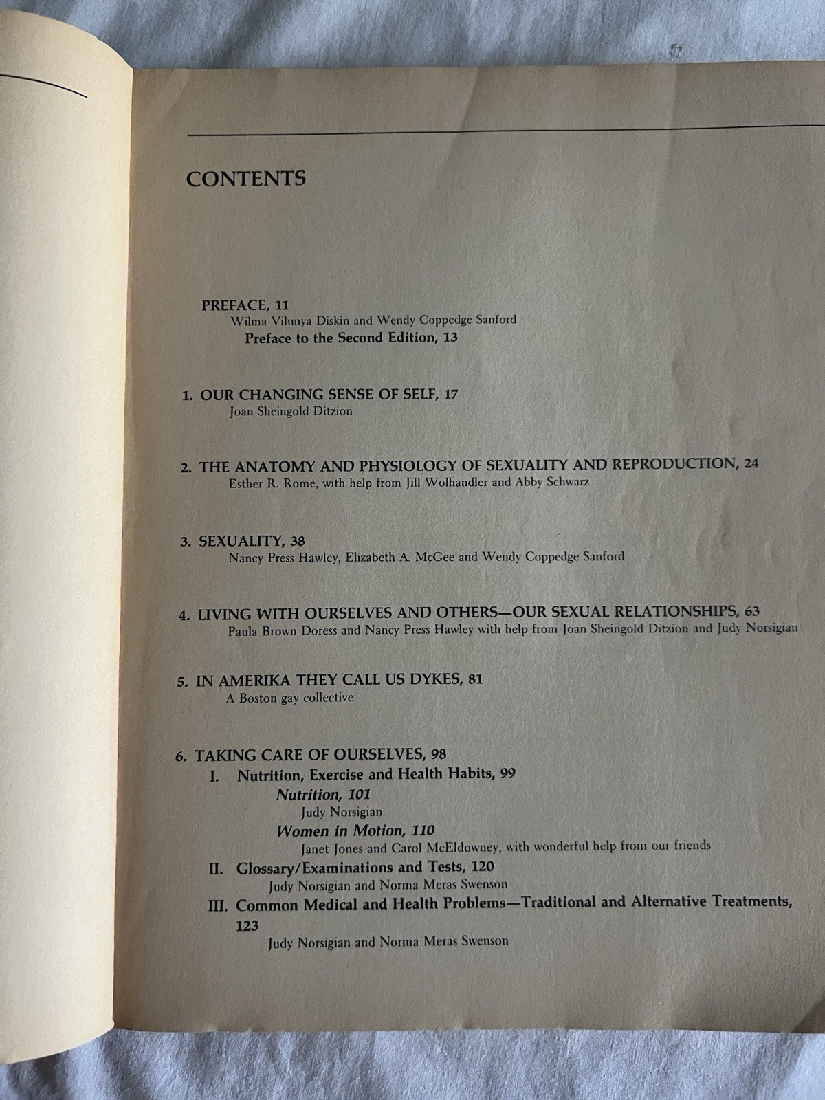 Our Bodies, Our Selves by Boston Women&rsquo;s Health Book Collective Staff (1976)