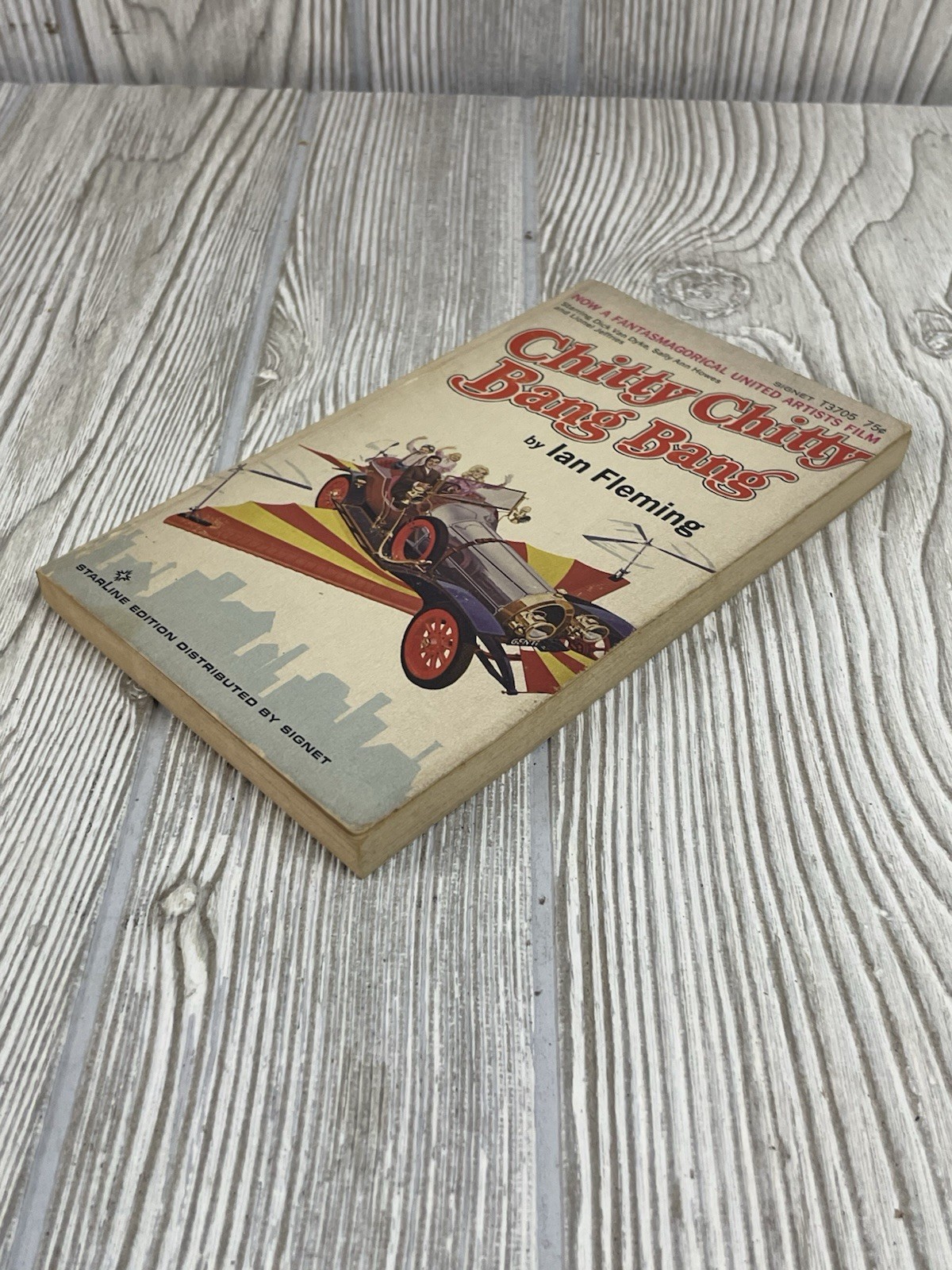 Chitty Chitty Bang Bang 1968 PB Ian Fleming Signet T3705 Movie Dick Van Dyke