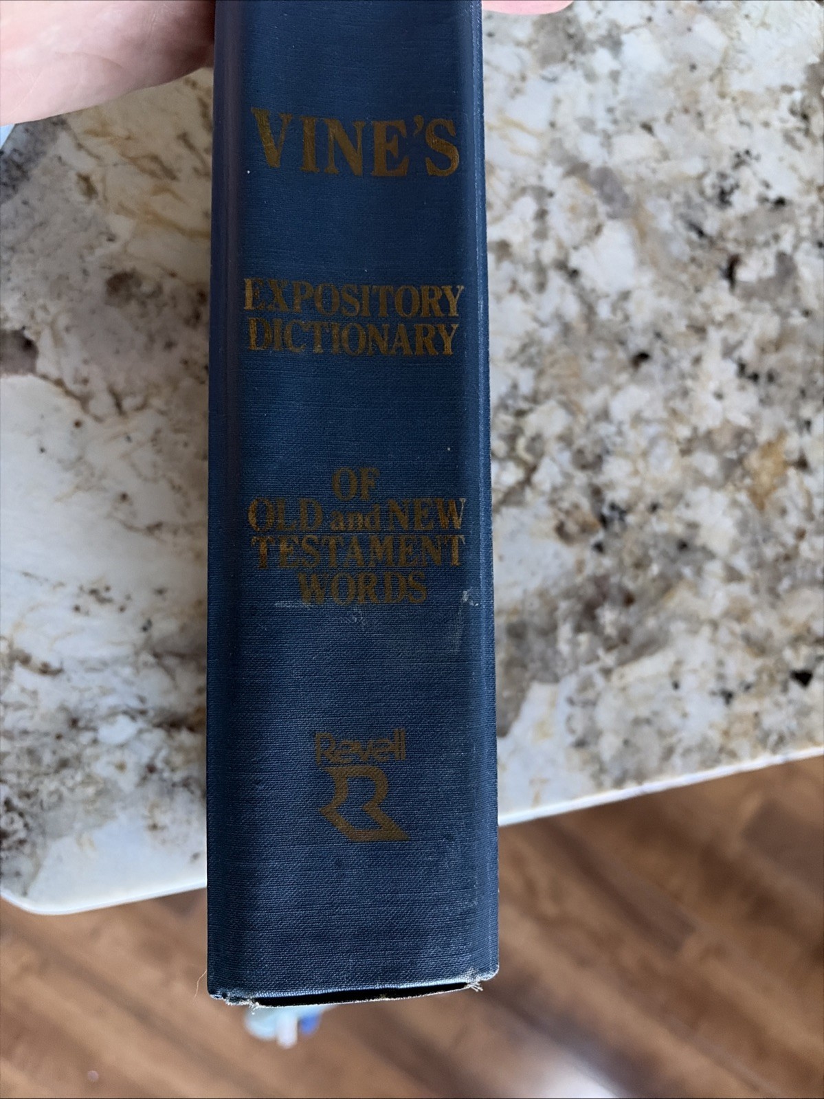Vine&rsquo;s Expository Dictionary of Old and New Testament Words W.E. Vine Bible