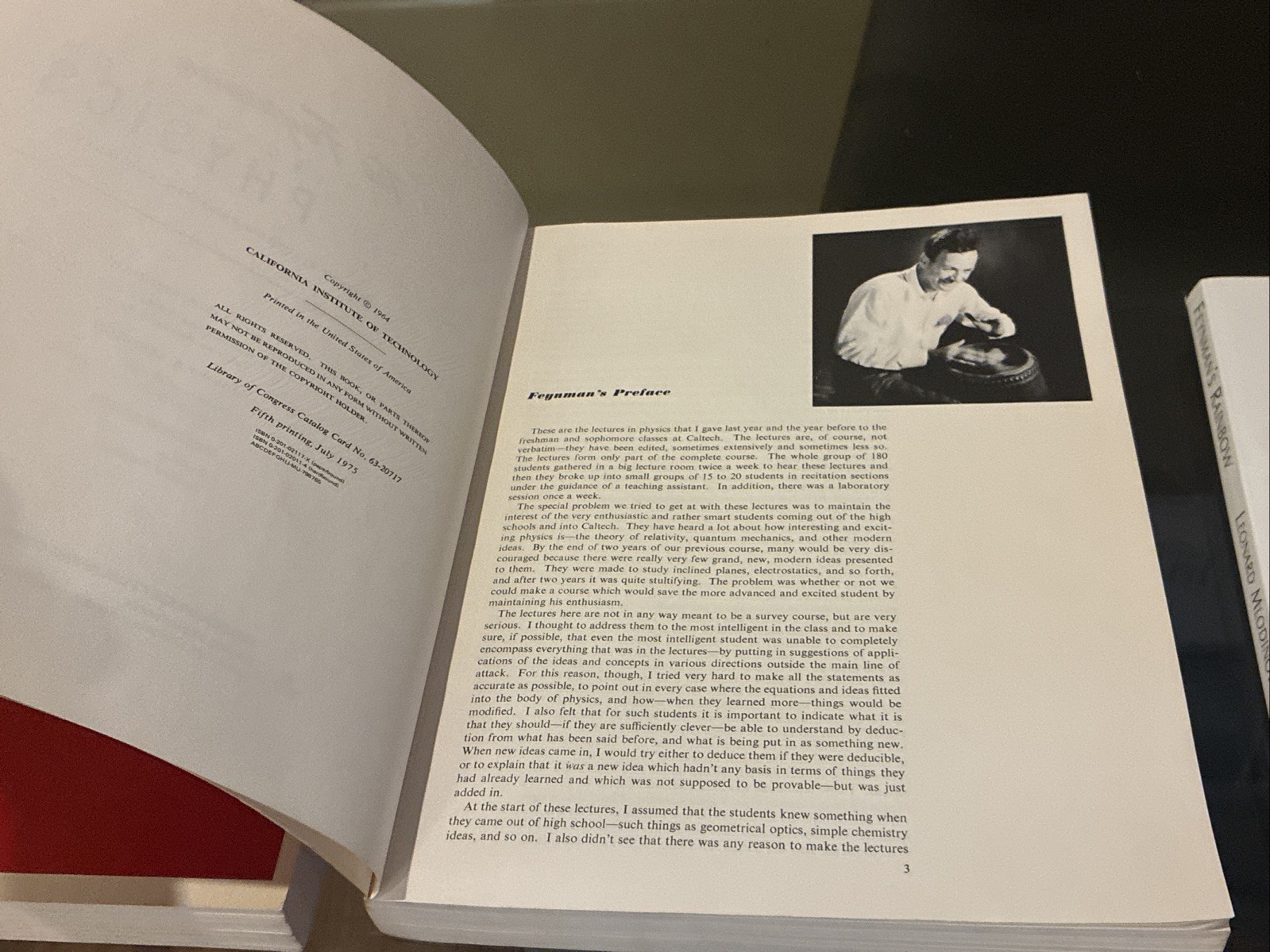 The Feynman Lectures On Physics SET Volumes 1 & 2 PLUS Feynman’s Rainbow *NICE*