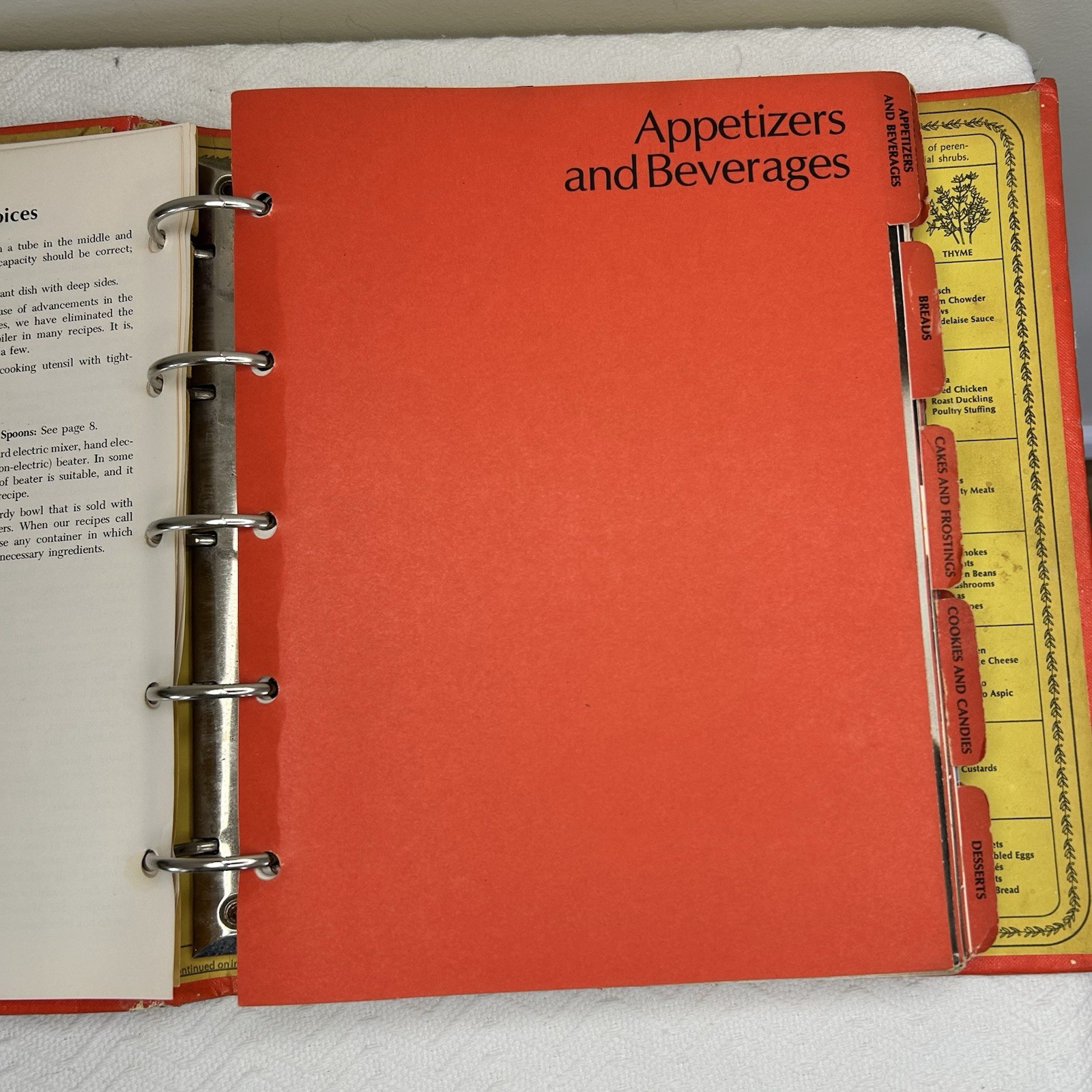 Betty Crocker&rsquo;s Cookbook 1974 Vintage 23rd Printing with 5 Ring Binder