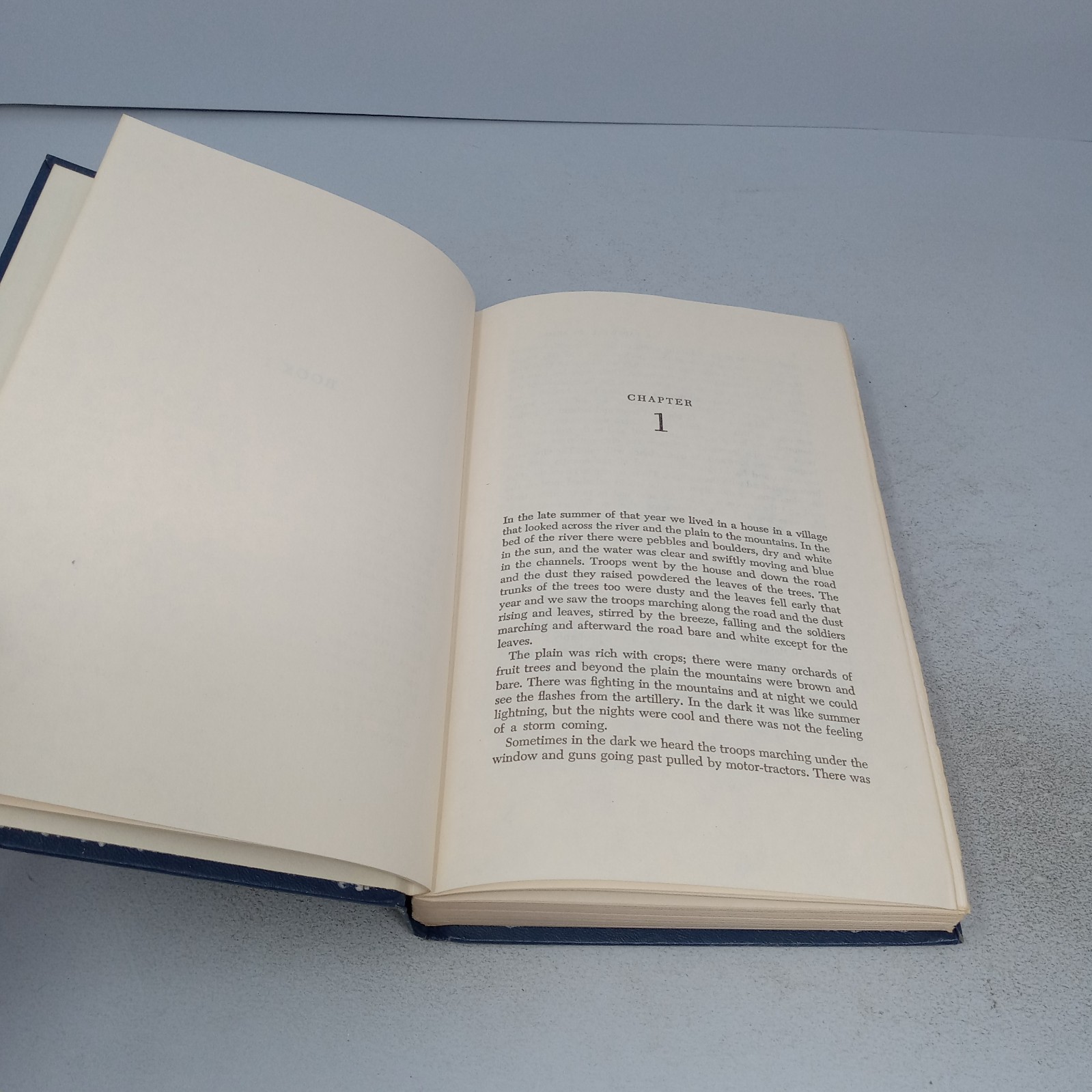 A Farewell to Arms: 1957 Charles Scribner&rsquo;s Sons Hardcover by Ernest Hemingway
