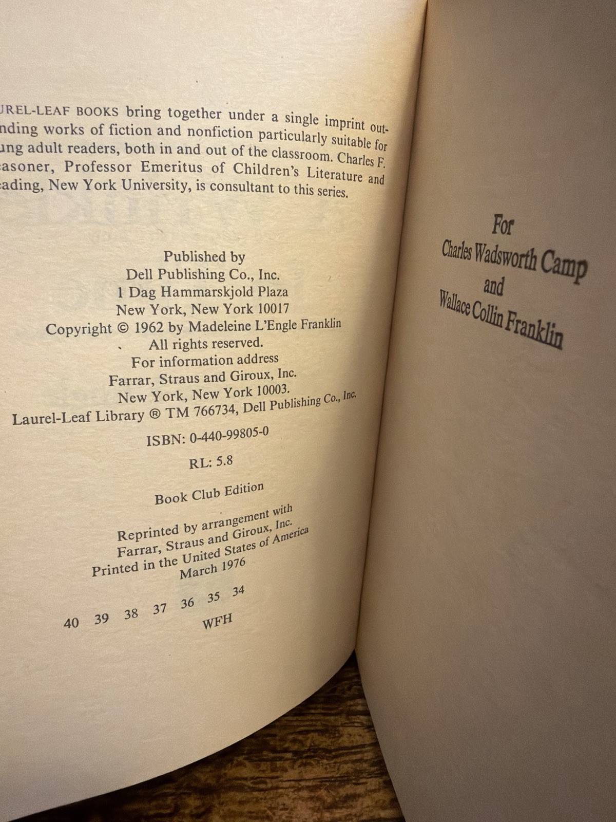 Lot 4: Wrinkle in Time Madeleine L&rsquo;Engle 1976 Stranger Things Paperback Set Wind
