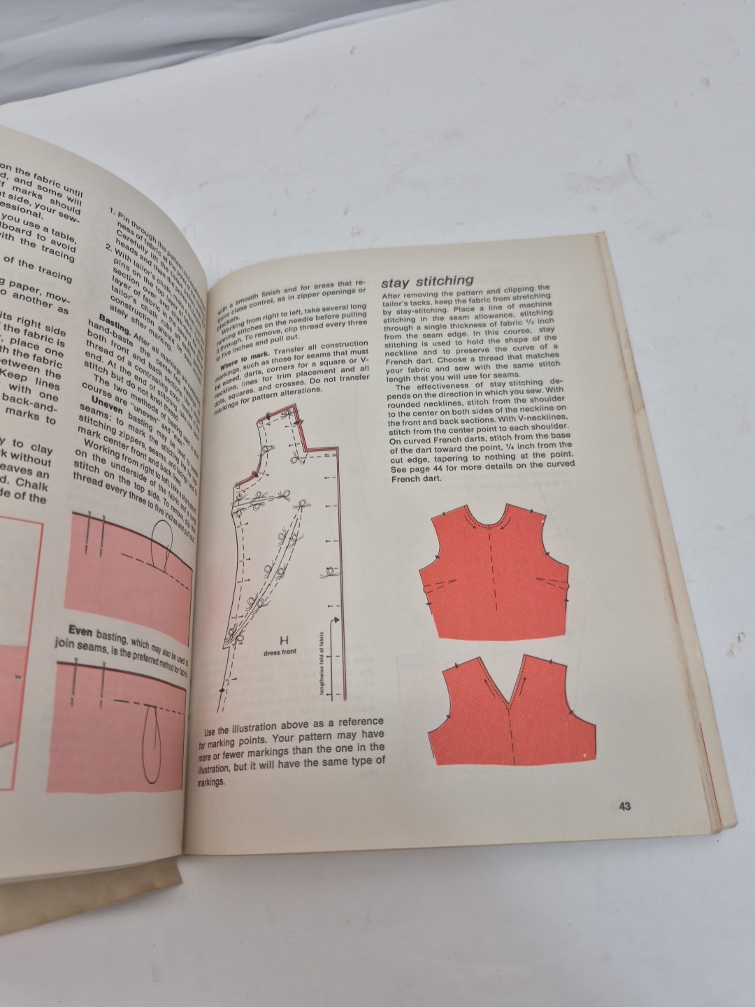 Introduction to Fashion Dressmaking by Singer Student&rsquo;s Book I (1971) 80 Pages
