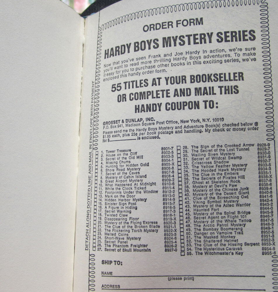 Hardy Boys Mystery Of Cabin Island Hardcover Book #8 1976 Vintage White Multi