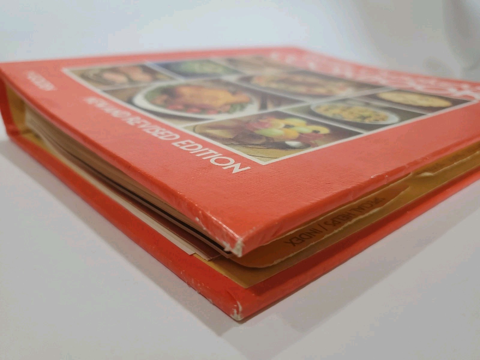 « Betty Crocker&rsquo;s Cookbook – New & Revised Edition » binder cook book, 1970&rsquo;s