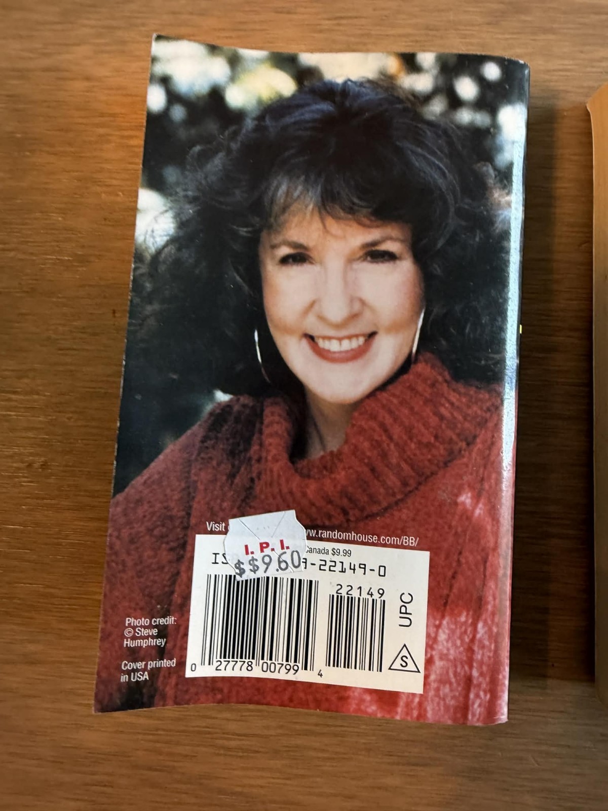 Sue Grafton PB Book Bundle – 3 Books Included