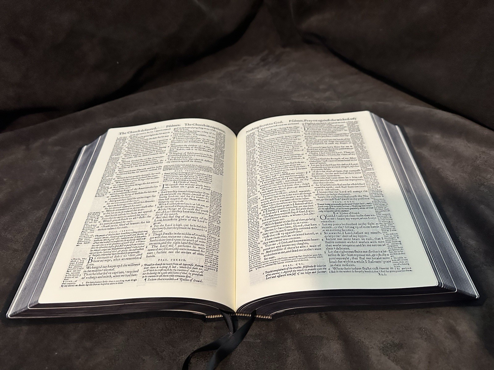 1560 geneva bible (text) All Black leather With Apocrypha With Reformer Notes
