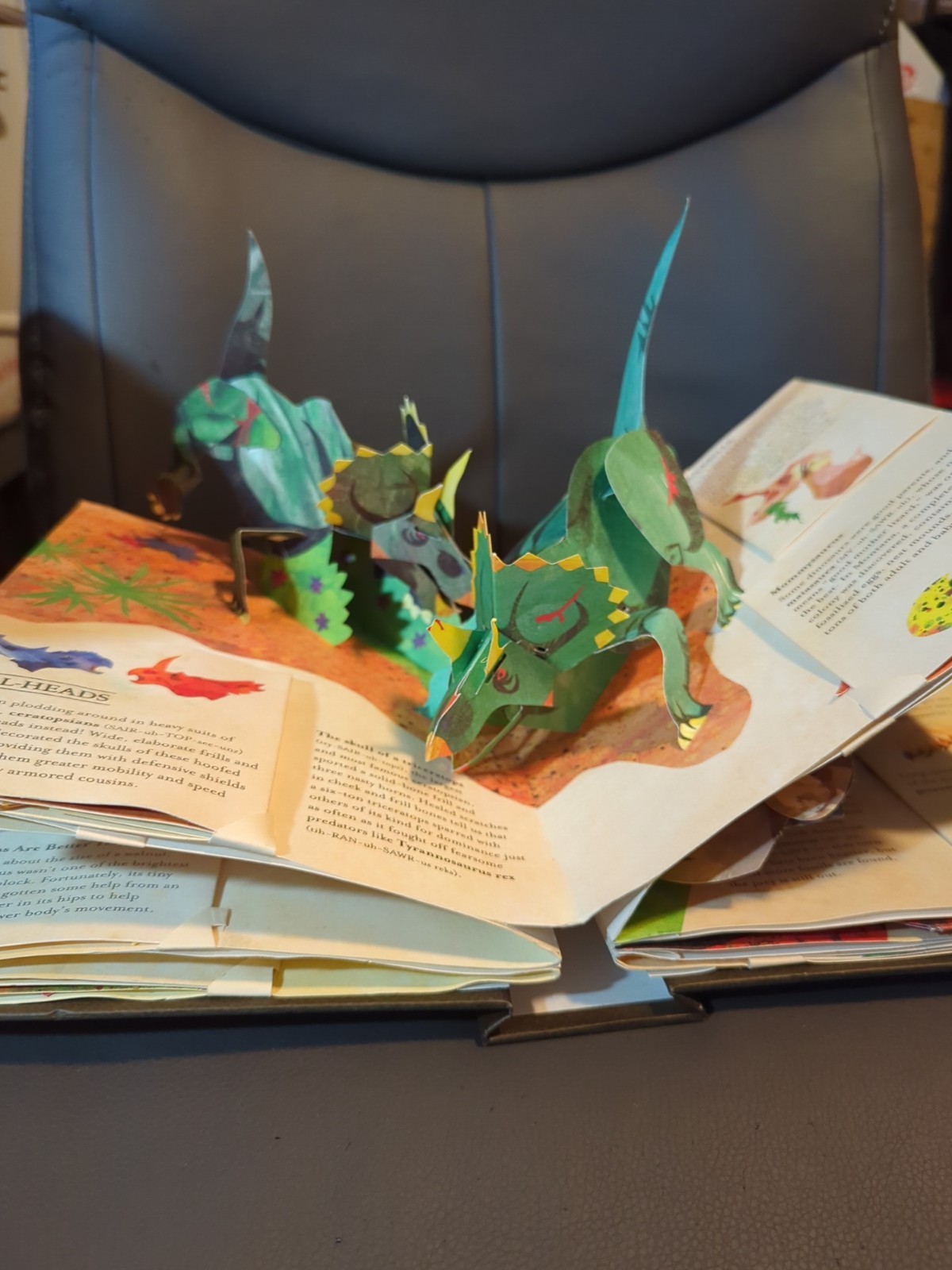 Encyclopedia Prehistorica Dinosaurs Pop-Up Book Matthew Reinhart Robert Sabuda